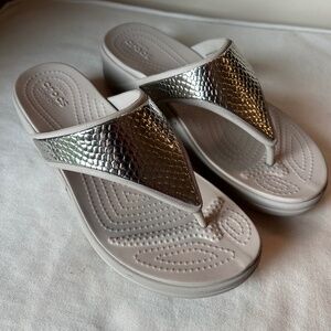 Used Crocs Dual Comfort Women's Size 8 in Good Condition